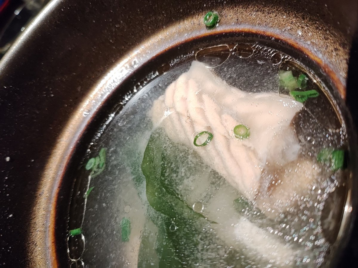 longliveliu's tweet photo. 1am, steaming miso soup with soft tofu + golden grilled salmon. No rush, just warm bites for the ones who’re still lingering. https://t.co/hXJEXV61YH