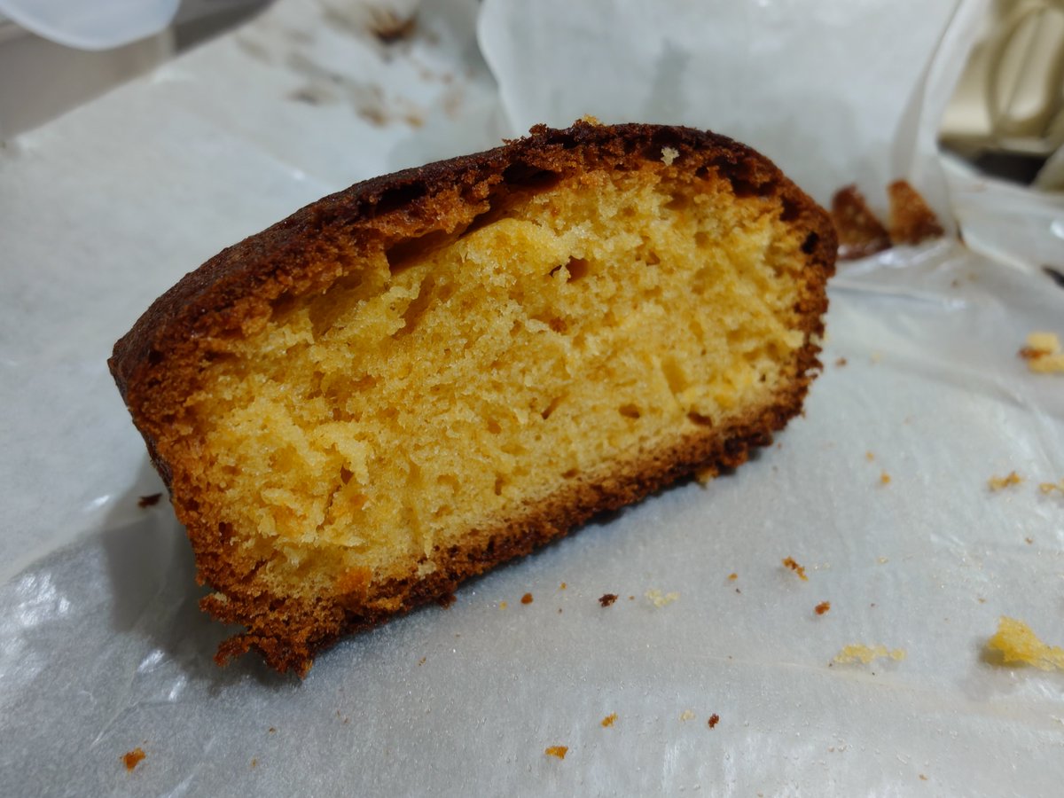 C2s69's tweet photo. 急にバウンドケーキを作りたいと思ったんで作りました(*´ω`*)

美味かった〜 https://t.co/3dQAgxnO8a