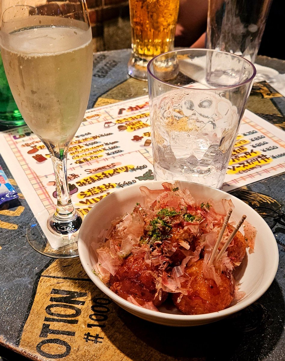sgt_lee76515's tweet photo. 新宿で開催された還暦祭19に行ってきました!!
大葉健二様を偲んで東映特撮の黄金期を支えたレジェンドたちの思い出話や撮影秘話をたくさんの披露していただきました。
最後の名乗りリレーも最高でした。
夢見ていた新堀さまにも会えた😭
皆さんいつまでもお元気でいて欲しいです。お疲れ様でした!! https://t.co/RZlh4ED8Vy