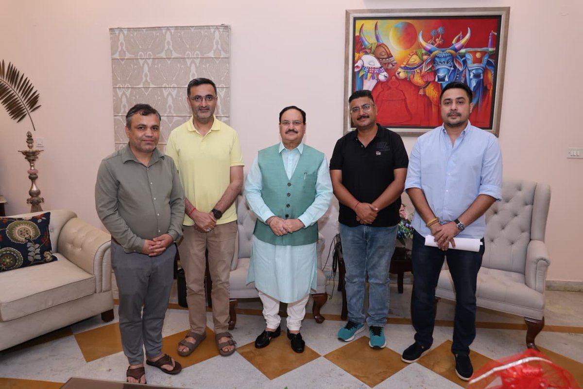 vishwasbahl's tweet photo. Had the opportunity to meet the Hon’ble Health Minister, Shri J. P. Nadda Ji, and convey my heartfelt wishes for his good health and continued well-being. It was a privilege to meet him and seek his blessings. 🙏 #jpnaada https://t.co/RBxcedhGTA