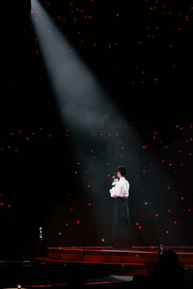 xzmelons's tweet photo. The sky will be always red for you 🥹♥️
#XiaoZhan https://t.co/kadCgiQxtb