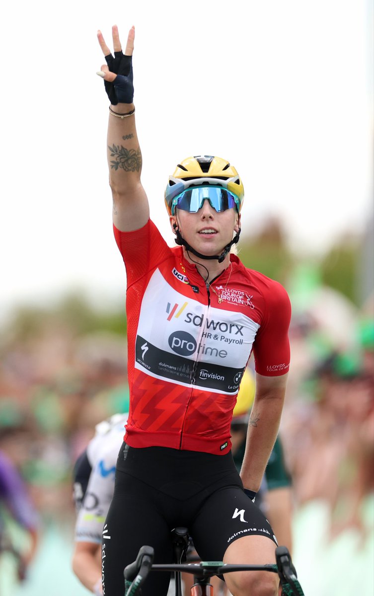 teamsdworx's tweet photo. PHENOMENON 🥇🥇🥇

Hat-trick for @lorenawiebes in @TourofBritain! A super strong ride from Lightning Lorena. She covered all the attacks in the final kilometers &amp; sprinted to victory in the leading group. 

📸 @GettySport https://t.co/7o9WYEma1h