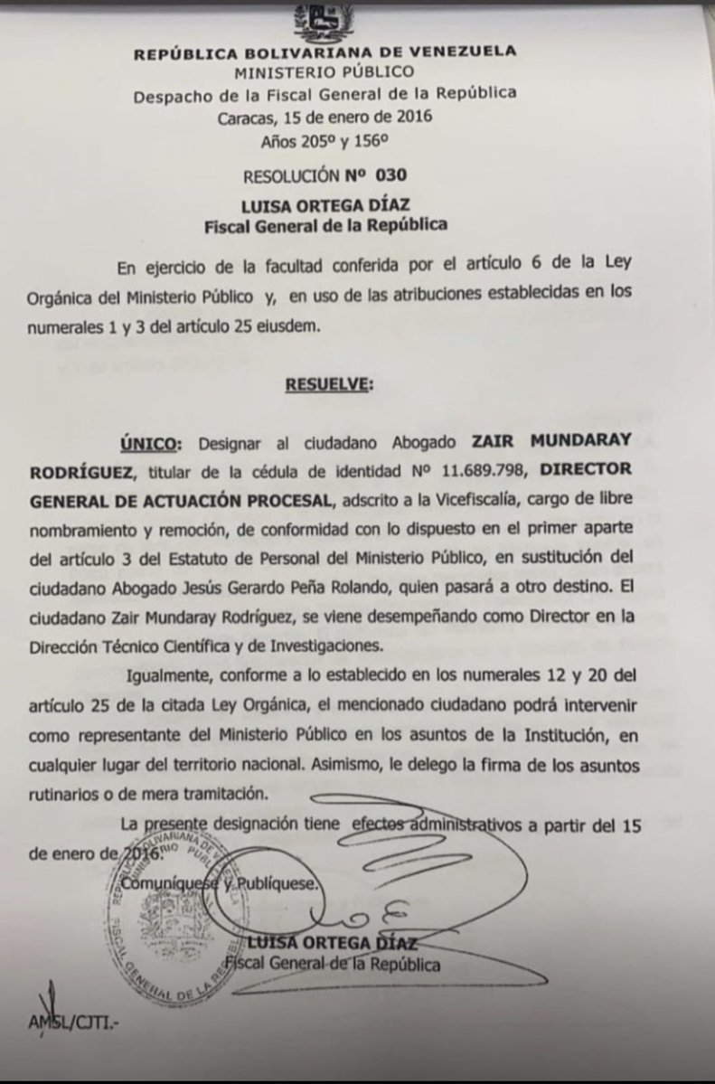thelmafernandez's tweet photo. No, no son solo fotografias, ocupó cargos de alta gerencia y con poder de decisión, incluso llegó a ocupar el 2do cargo más importante después del de Luisa Ortega Díaz, y durante ese tiempo no tuvo 1 solo acto de justicia con ningún perseguido político, todo lo contrario https://t.co/S9DuWqRXrN