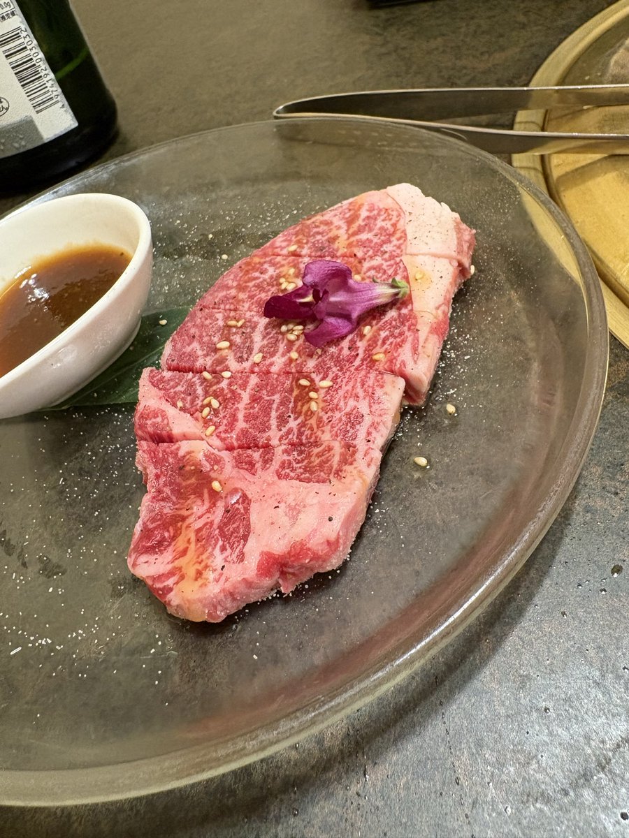 sNow_valo's tweet photo. 肉うまかった！！！ https://t.co/66xyC9dwMO