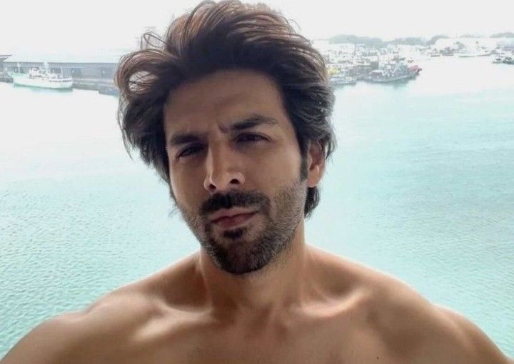 Rakeshcinewood's tweet photo. Iconic Dialogues By actors 🔥

#SidharthMalhotra: Ye dil mange more

#KartikAaryan: Problem ye hai ki voh ladki hai...

#TigerShroff: Choti bacchi ho kya??

#VarunDhawan: Modi hai toh Mumkin hai 😭😂😂 https://t.co/Ci2Kh7ATJA