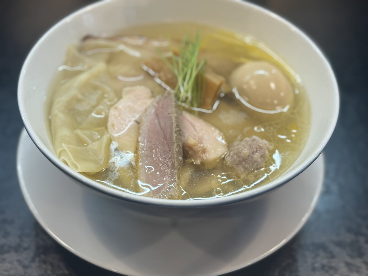 Imakira_U's tweet photo. ラーメンはしご https://t.co/iP1MMj9SSJ