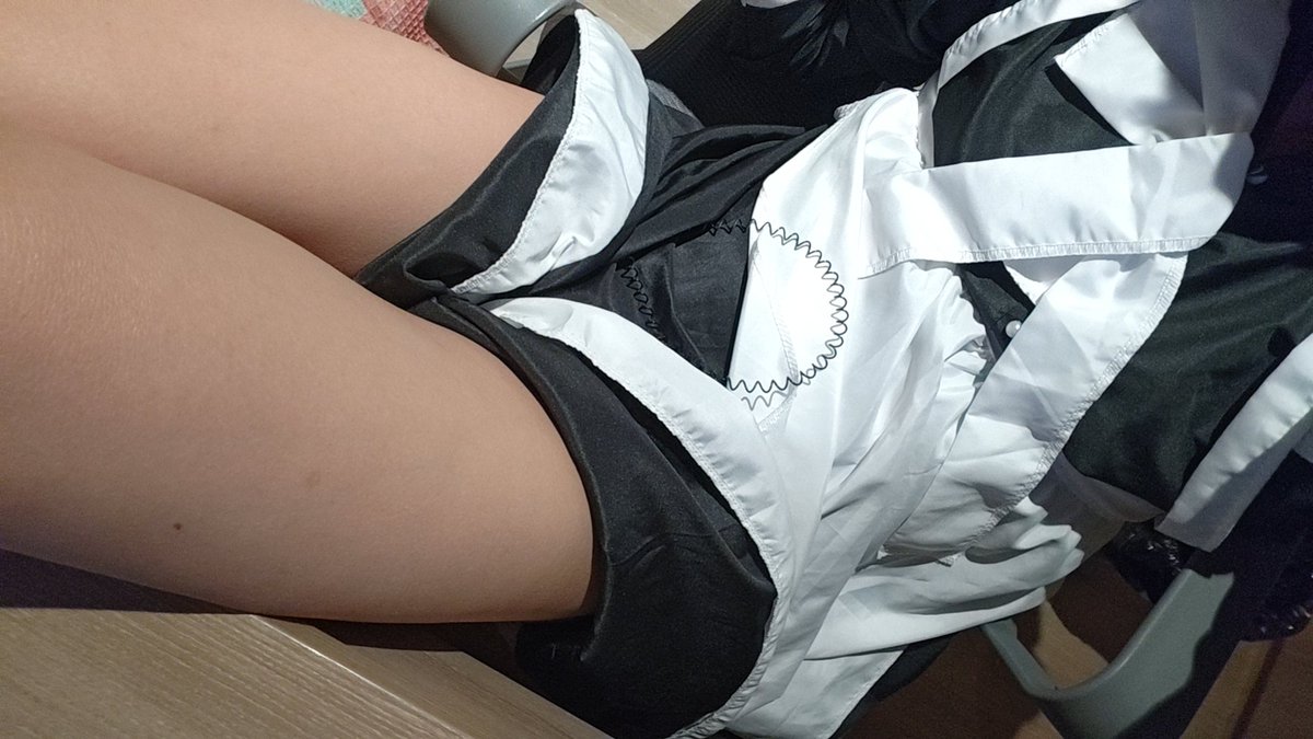 pxxxoc's tweet photo. 周末就这样。。。。在家奇装异服中 https://t.co/IRVSvQdOiO