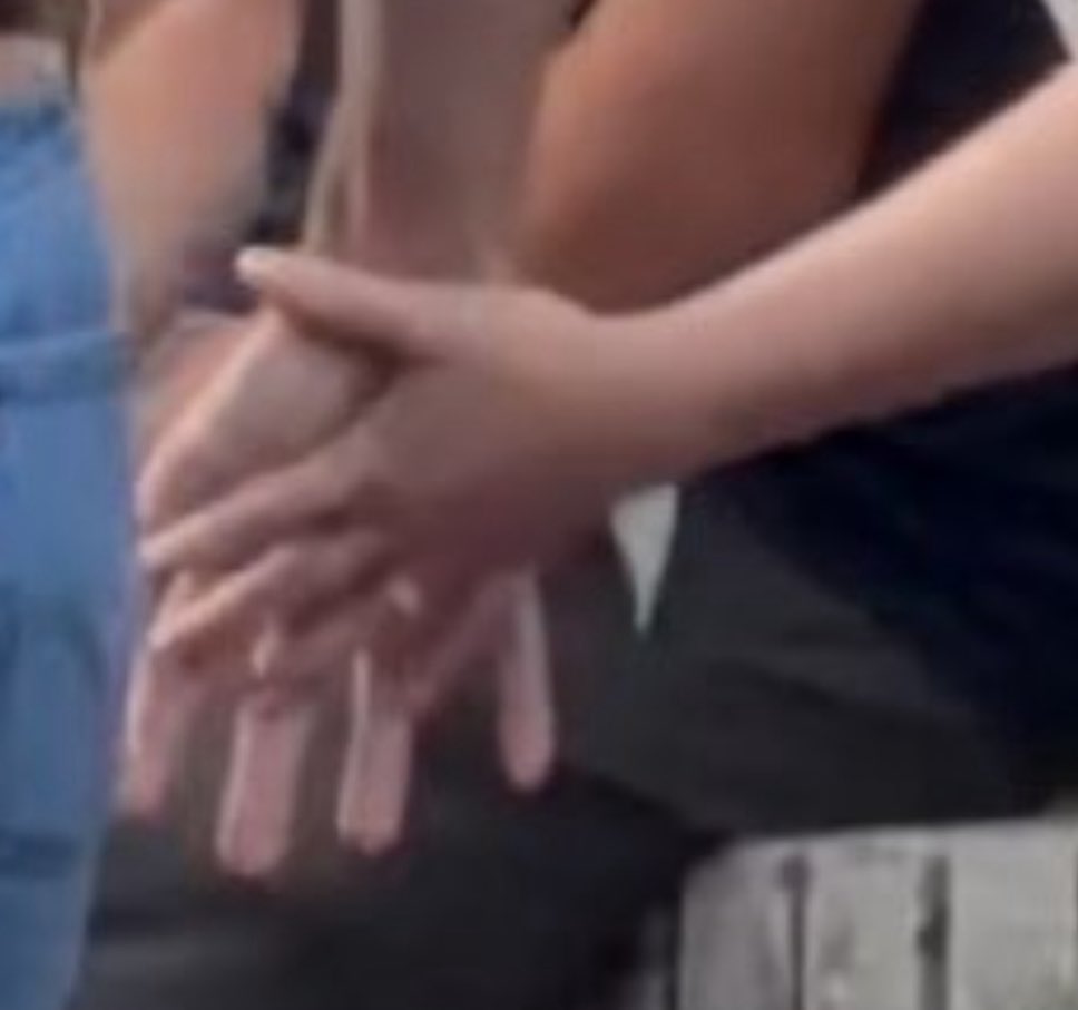 lwkryen's tweet photo. Choke me https://t.co/XxX3d1WhdP