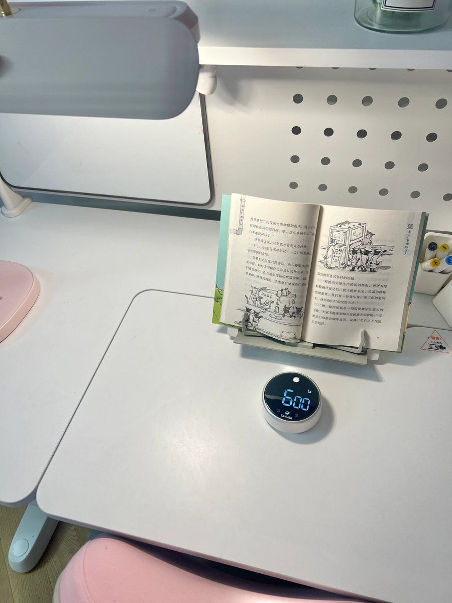 Vvpreetham2's tweet photo. Transforming my small desk into a cozy, focused workspace today—less clutter, more greenery, and that perfect lamp angle. Productivity just hit different! https://t.co/hL9KCzYQrS