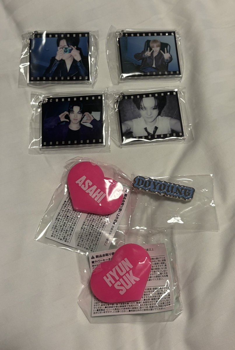 kkko_120's tweet photo. treasure カプセルトイ 交換

譲
A:ヒョンソク ジュンギュ ジェヒョク ハルト ジョンウ
B:うちわアクセサリー  ヒョンソク アサヒ
FC:アクリルチャーム  ヨシ ジュンギュ ジェヒョク ドヨン

求
全種:ジョンファン(顔アクキーは怒Ver激求)

異種での交換大歓迎です！画像3枚目黒丸交換希望です。 https://t.co/rbvPU70LR7