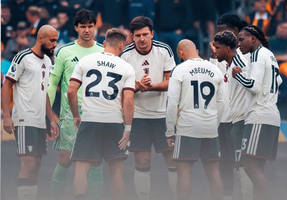 PrimeFootyh's tweet photo. We pray against useless gathering oh lord https://t.co/QvsPkSaBQi