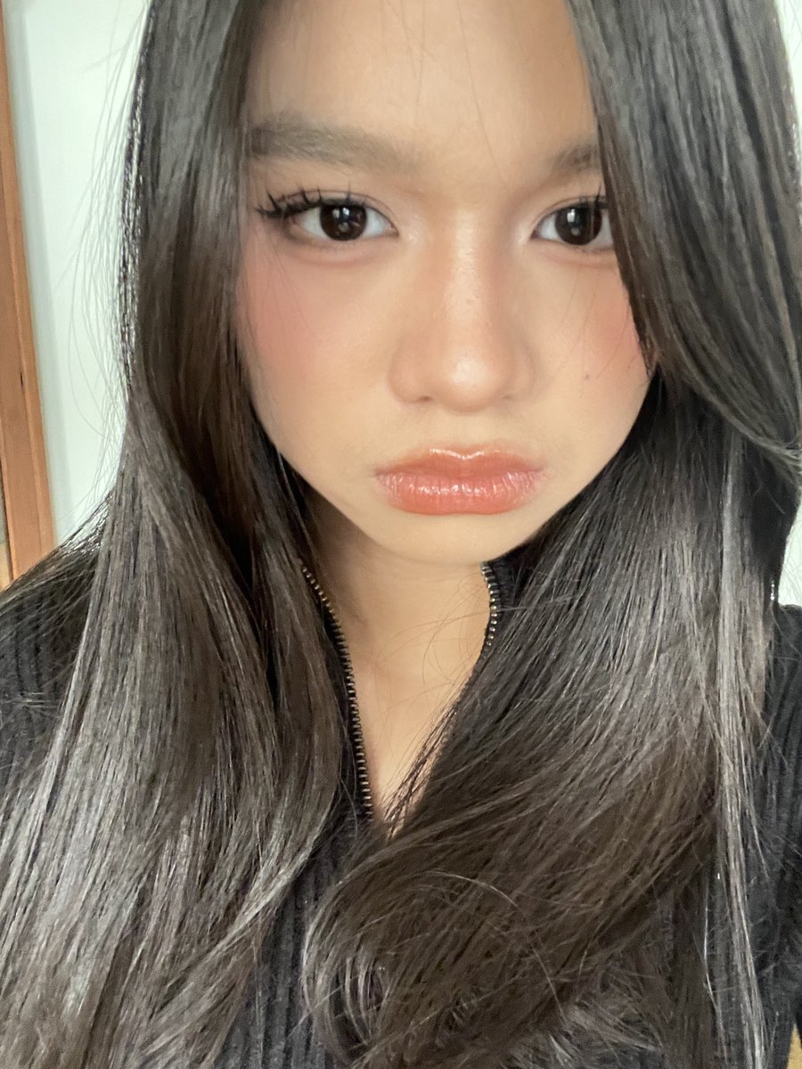 Nala_JKT48's tweet photo. SENENGG BANGETT AKHIRRNYA BISA KETWMUU LAGII jujurrr kangenn bgtt🥹🥹 kitaa bakall ketemu lagi kann yaaah🤨✋🏻 THANK VC HARI INIII!!! https://t.co/7BouSYFkmv