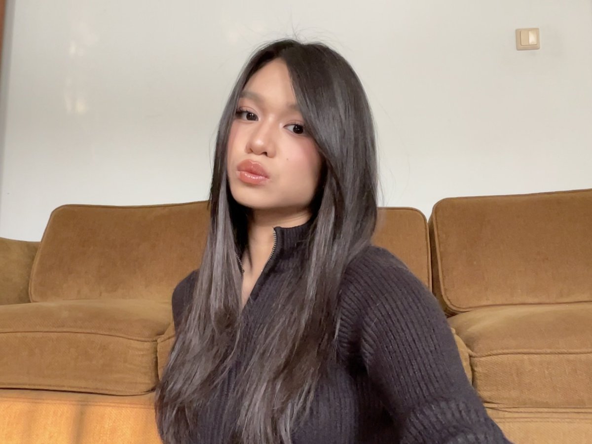 Nala_JKT48's tweet photo. SENENGG BANGETT AKHIRRNYA BISA KETWMUU LAGII jujurrr kangenn bgtt🥹🥹 kitaa bakall ketemu lagi kann yaaah🤨✋🏻 THANK VC HARI INIII!!! https://t.co/7BouSYFkmv