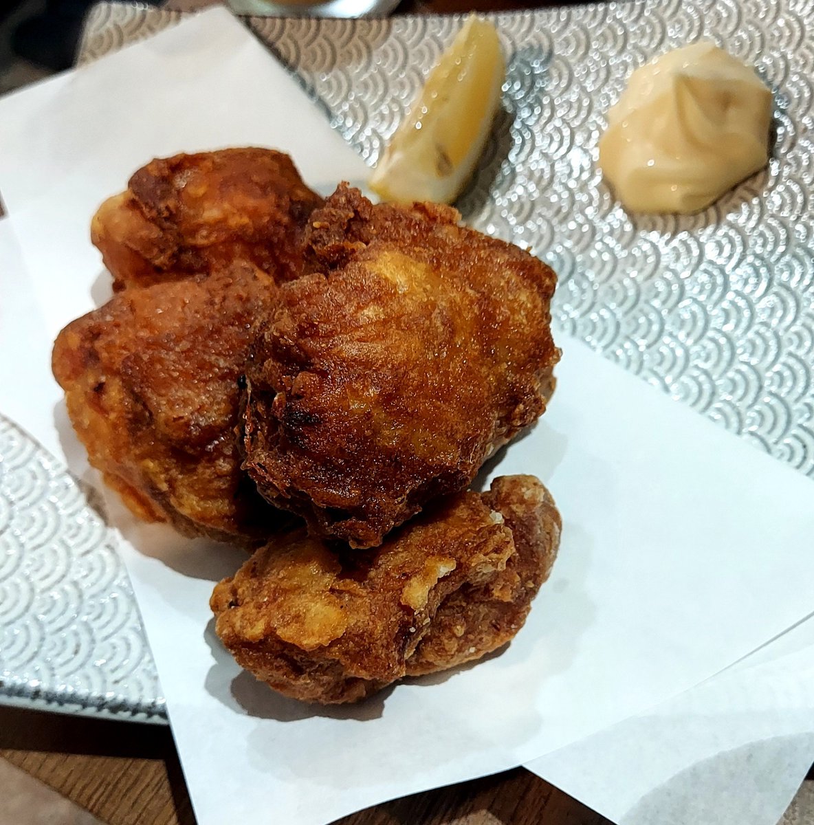 nst_2410's tweet photo. 鶏焼肉屋へ行ってきた！
しゃーわせ😊 https://t.co/MH8m7KGJ1G