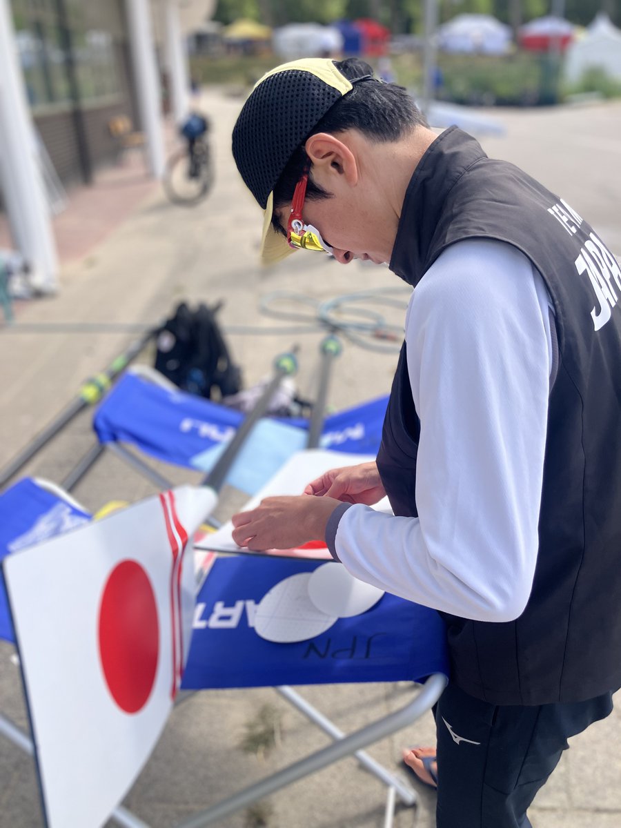 H_Sahara's tweet photo. パラローイング日本チーム、世界選手権遠征。

出場はPR3混合舵手付きフォア。左からS有安、3髙野、2池上、B西岡、C来海（きまち）。

会場となるオランダ・アムステルダムのボスバーン漕艇場は、戸田のようなサイズ感。
大艇と小艇で練習時間を分けています。 https://t.co/UJbseT3Tbd