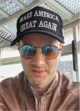 v8_falcon's tweet photo. Quedamos atentos al feedback de su mudo cheerleader (q ni pio dijo nada cuando su ídolo insultaba a Giorgia Meloni, menos movió los labios cuando desconoce flagrante% nuestro TLC y aplica el + vulgar proteccionismo....) https://t.co/SjXi8MKnmF