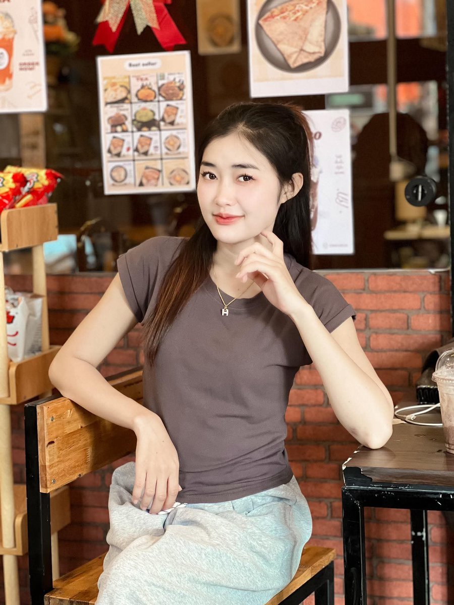 TameraLebodl's tweet photo. 5️⃣0️⃣0️⃣/1️⃣. พร้อมแล้วนะ🍦🥧🍰🥤🧋🍪🍩🍪🍯

⚠️ID▶️.     ggi65

 https://t.co/4PEPyjr9Mc

ชอบกันแดดมาร์ชเมลโลว์เนื้อมูส ตัวใหม่ของ Hyness มาก!
เนื้อดีเกินราคา ทาแล้วสบายผิว เกลี่ยง่าย 
#รับงานมีนบุรี
#มีนบุรี
รับงานมีนบุรี https://t.co/3orBFoFMB9