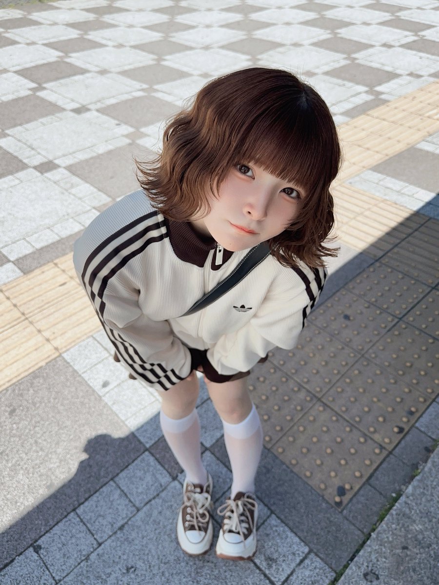 hakanai_yumi's tweet photo. 猫顔ボブの女の子 https://t.co/p68JoSYOjm