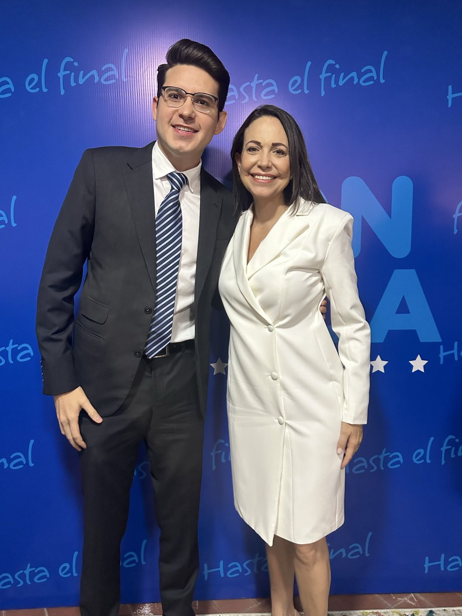 richardhblanco's tweet photo. Hoy lo ratificó públicamente, María Corina Machado es la líder de Venezuela y será la próxima Presidente 🇻🇪🙏🏻 https://t.co/7kS0zvaVdk