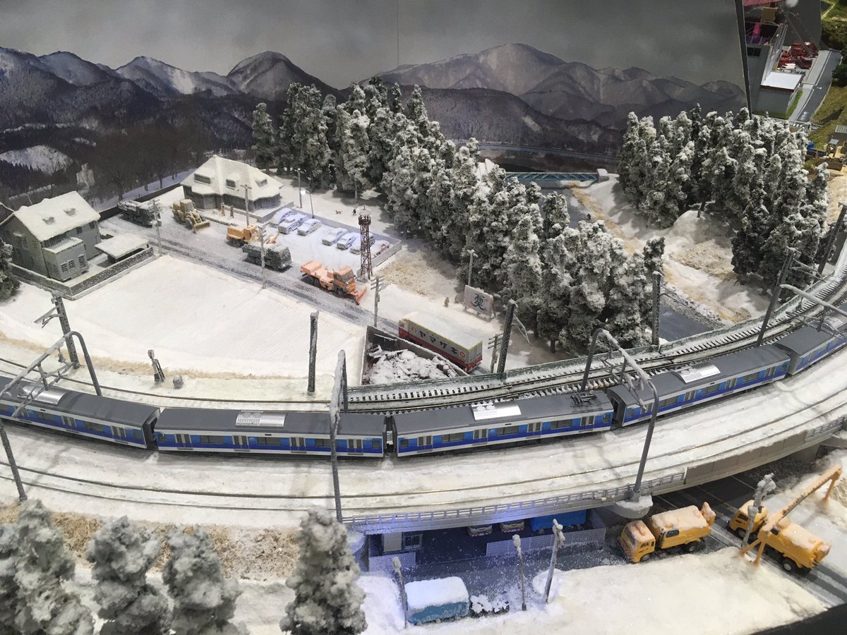 ctkdk105's tweet photo. JAMで見た気になる地面達。
スケール様々ですが、車両が集う場所はいいですね。
来月あたりに一つ作らなきゃならないので参考になります。 https://t.co/aJp3WLfk1i