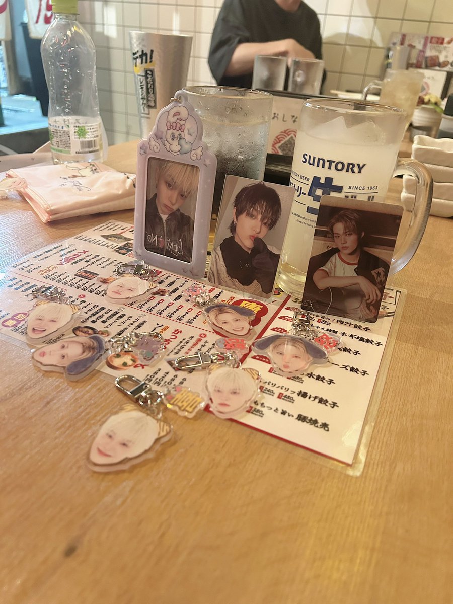 jgqprbteume's tweet photo. りおんちゃんと打ち上げ🍻
めちゃくちゃ楽しかったし色々語れて良かった！本当にありがとう😭😭 https://t.co/M0dYt4RFJL