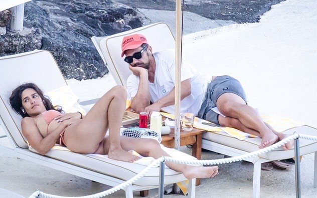 X_Rockypics's tweet photo. James Franco and Izabel Pakzad soaking up the Italian sunshine in style! https://t.co/IIbGFMkfaF