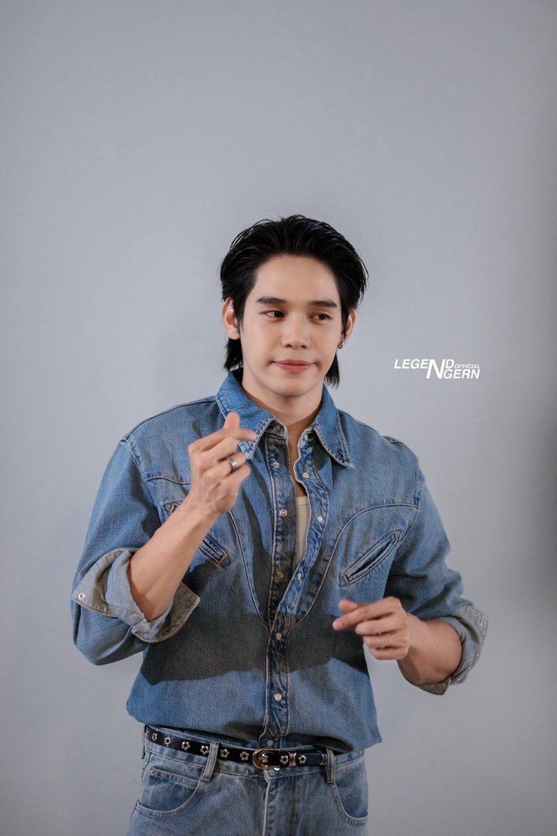 Legendngernnn's tweet photo. HAPPY MOMENTS WITH NGERN
#ChapterxNgernanupart

ขอขอบคุณทาง @ChapterMarket26 มากๆเลยนะคะ ที่ชวนพี่เงิน และชาวทีมเงิน ไปร่วมทำกิจกรรมสนุกๆในวันนี้ รู้สึกอบอุ่นและมีความสุขมากๆเลยค่ะ ไว้มีโอกาส ชวนพี่เงินและพวกเราไปอีกนะคะ 

ขอบคุณพี่ๆ #ทีมเงิน และ #ชูก้า ทุกคนด้วยน๊า ทั้งที่อยู่หน้างานและส่งกำลังใจผ่านทางหน้าจอวันนี้เลย ทุกคนเก่งมากๆ หวังว่าจะได้รับความสุขกลับไปกันเยอะๆเลยนะคะ ไว้เจอกันใหม่พรุ่งนี้เด้อ กลับบ้านกันดีๆค้าบ

@legendngern Legendngern
#ngernnn #ทีมเงิน 🩶