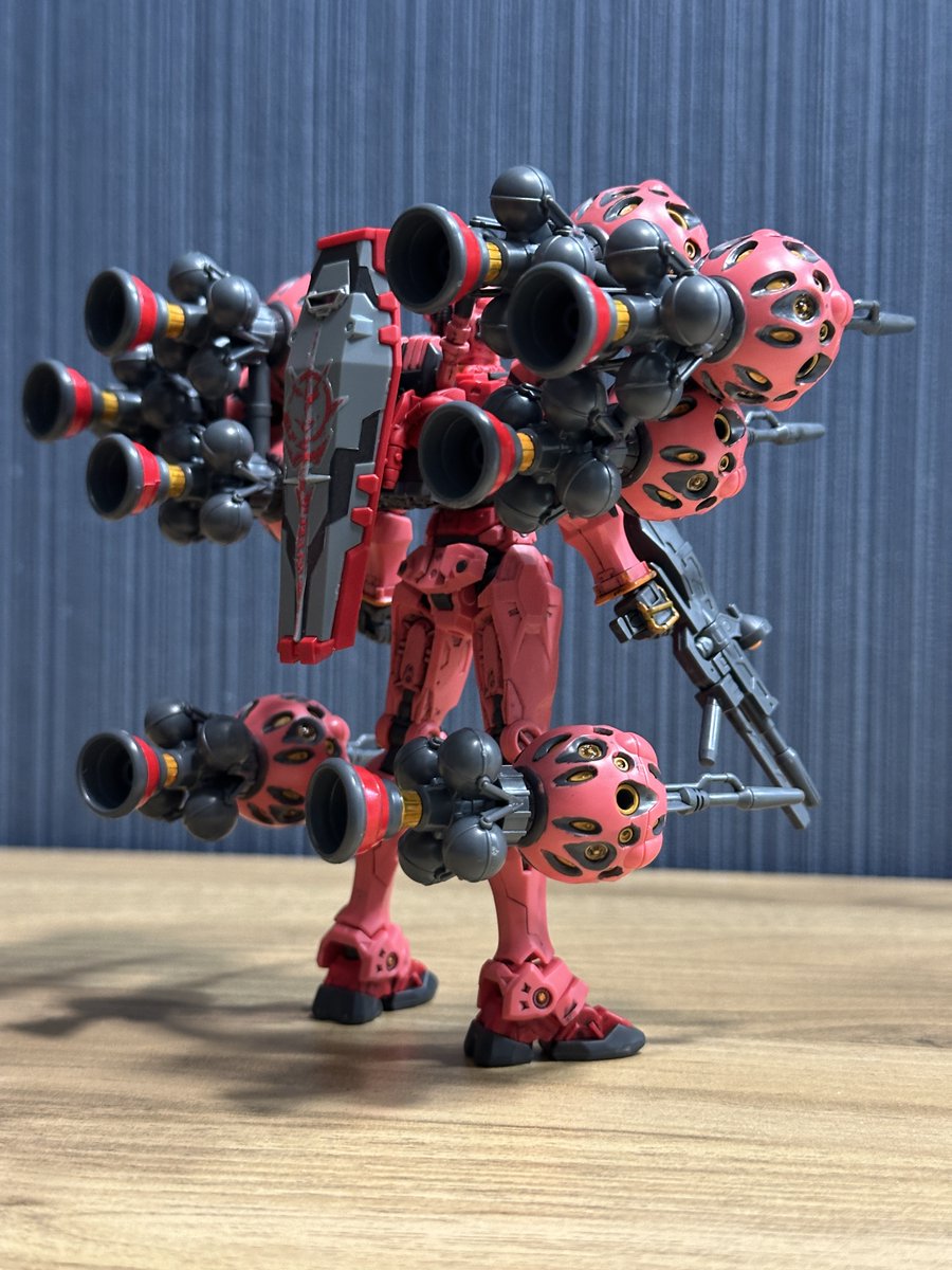 mikaakitaka's tweet photo. 赤いガンダム完成。 https://t.co/vLrKZEWNx9