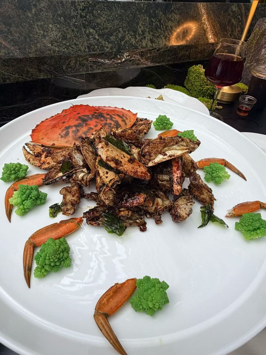Carolinett133's tweet photo. 周末的正经事，睡到自然醒，然后出门吃饭饭。🥘

周末嘛，快乐和美食一样都不能少～😋还有小猫咪哦。 https://t.co/vUZdFU5fFE