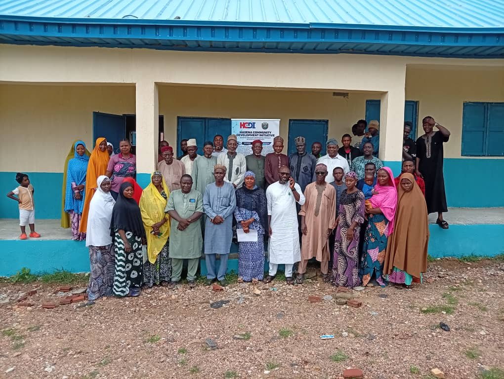 Hasena_hcdi's tweet photo. Building a drug-free community

HCDI brought parents, traditional &amp; religious leaders, youth, women leaders, security agencies, CSOs &amp; media together in Kafin-Tela B for an honest conversation on youth substance abuse.

#HCDI #DrugFreeCommunity #YouthDevelopment #CommunitySafety https://t.co/iraelHlXxv