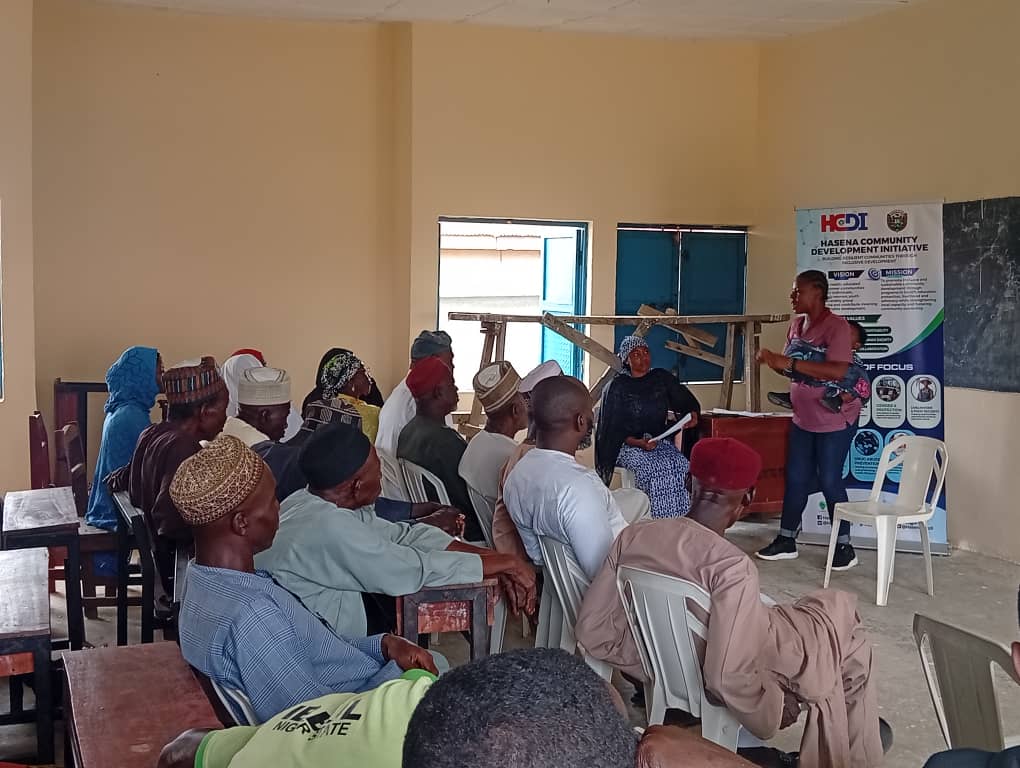 Hasena_hcdi's tweet photo. Building a drug-free community

HCDI brought parents, traditional &amp; religious leaders, youth, women leaders, security agencies, CSOs &amp; media together in Kafin-Tela B for an honest conversation on youth substance abuse.

#HCDI #DrugFreeCommunity #YouthDevelopment #CommunitySafety https://t.co/iraelHlXxv