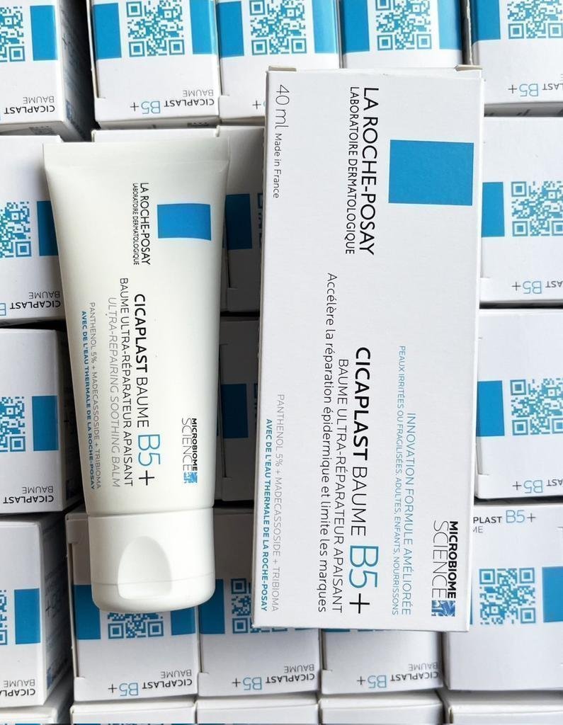numjshop's tweet photo. 🌲พร้อมส่ง La Roche-Posay Cicaplast Baume B5 สำหรับผิวบอบบางแพ้ง่าย บาล์มบำรุงผิวช่วยปลอบประโลมและฟื้นบำรุงสภาพผิว สำหรับผิวแห้งและผิวที่มีแนวโน้มระคายเคืองง่าย เหมาะกับทุกการใช้และทุกคนในครอบครัวรวมถึงเด็กเล็ก

🛒 429.-  40ml.
🛒 590.-  100ml.

#larocheposay #นัมสต็อค https://t.co/zREiIbKvXo