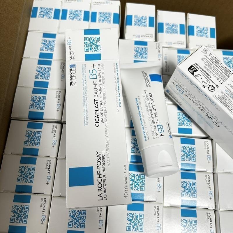 numjshop's tweet photo. 🌲พร้อมส่ง La Roche-Posay Cicaplast Baume B5 สำหรับผิวบอบบางแพ้ง่าย บาล์มบำรุงผิวช่วยปลอบประโลมและฟื้นบำรุงสภาพผิว สำหรับผิวแห้งและผิวที่มีแนวโน้มระคายเคืองง่าย เหมาะกับทุกการใช้และทุกคนในครอบครัวรวมถึงเด็กเล็ก

🛒 429.-  40ml.
🛒 590.-  100ml.

#larocheposay #นัมสต็อค https://t.co/zREiIbKvXo