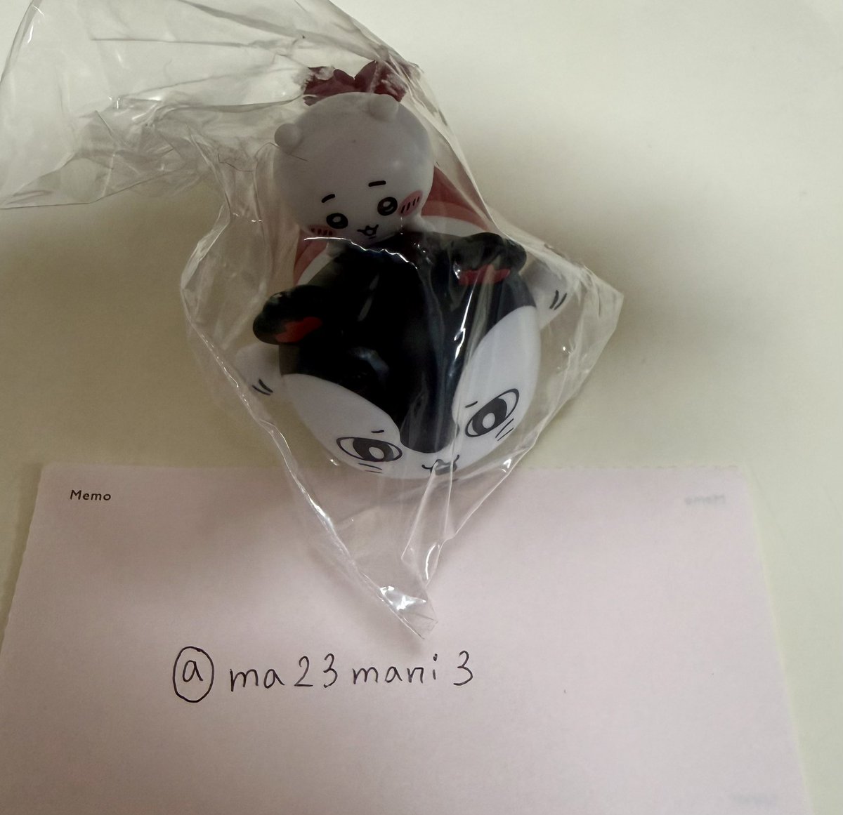 ma23mani3's tweet photo. @N2KZHiNKlC59550 改めて失礼します。こちらのちいかわとの交換ご希望ということでよろしいでしょうか？ https://t.co/UOrBXVsp7o