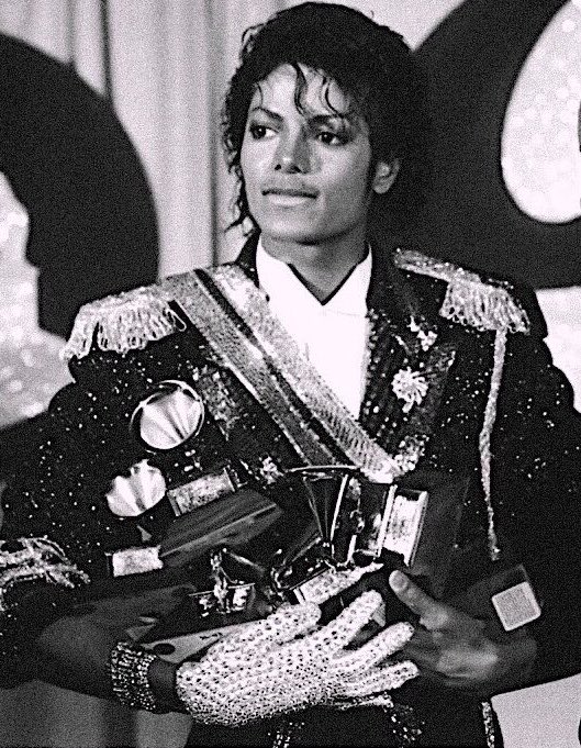 ArchiveofMJ's tweet photo. Grammy Awards, 1984 📸

원래 미남은 흑백일수록 더 잘생겼다더니…
마이클 잭슨을 두고 하는 말이었나 봄. https://t.co/LWbRq1P6uQ