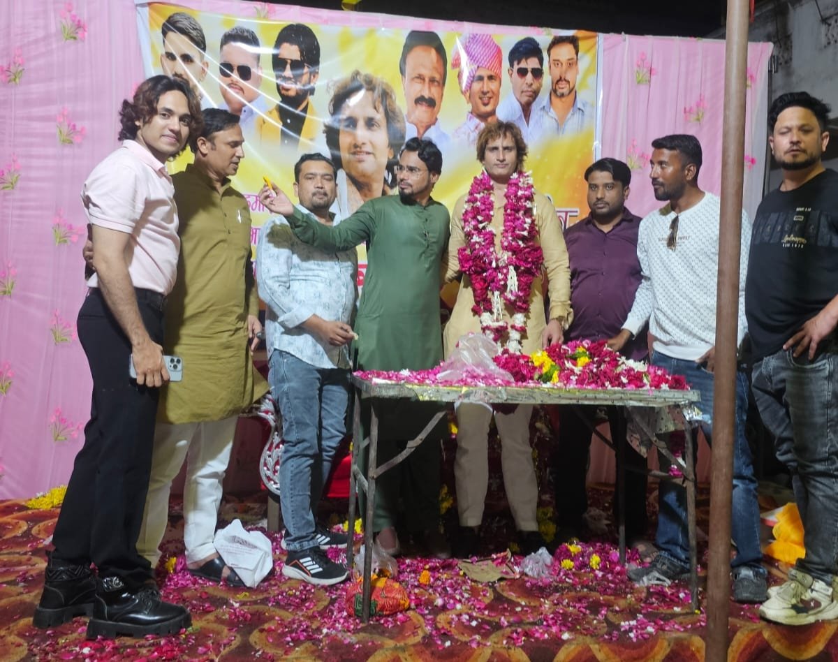 SheryBhai10's tweet photo. ...Mohabbat zindabaad... https://t.co/6FYBowD8ZH