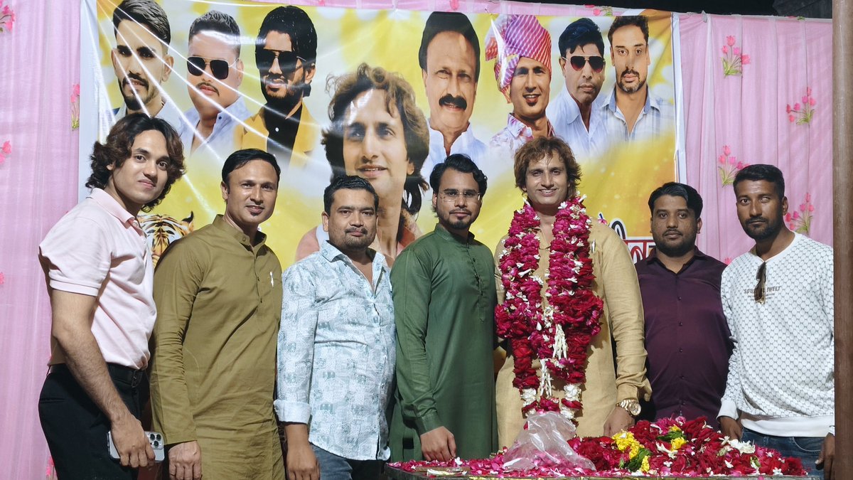 SheryBhai10's tweet photo. ...Mohabbat zindabaad... https://t.co/6FYBowD8ZH