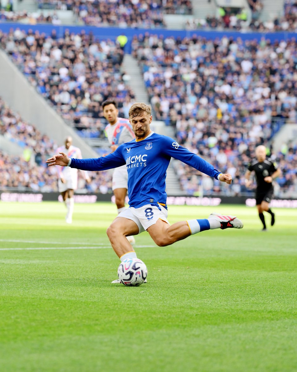 Everton's tweet photo. First goal of the season. ✅ https://t.co/9o4ICo2Pwi