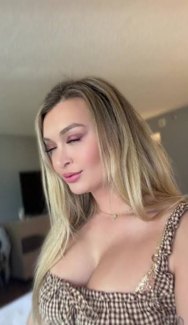 Natali_sa04's tweet photo. I’m in one of those moods where a little flirting could turn into trouble. 😈��� https://t.co/CFSaDELKKo