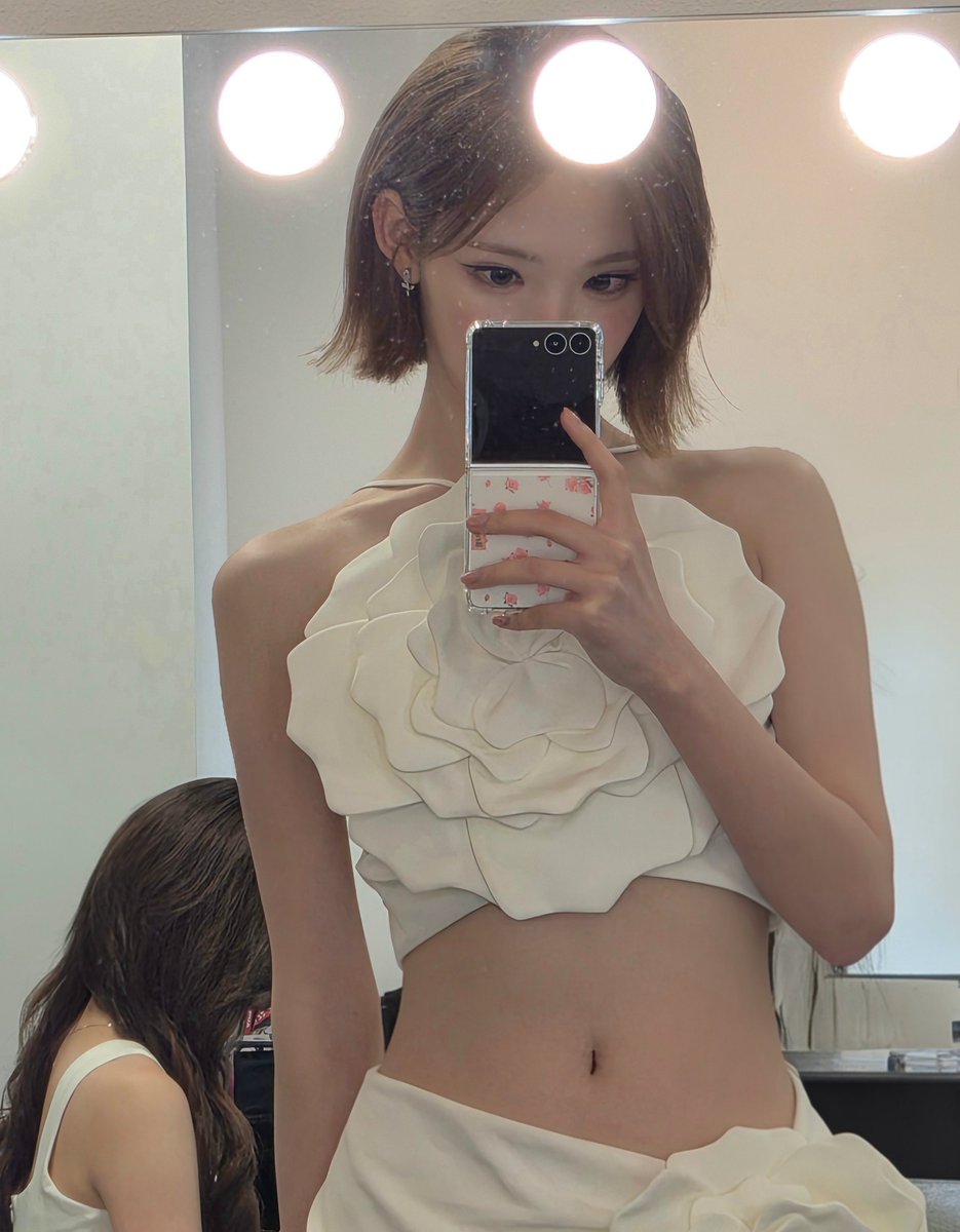 nroooong's tweet photo. 와진심 나만보고싶어 https://t.co/cHDj7IA6Li