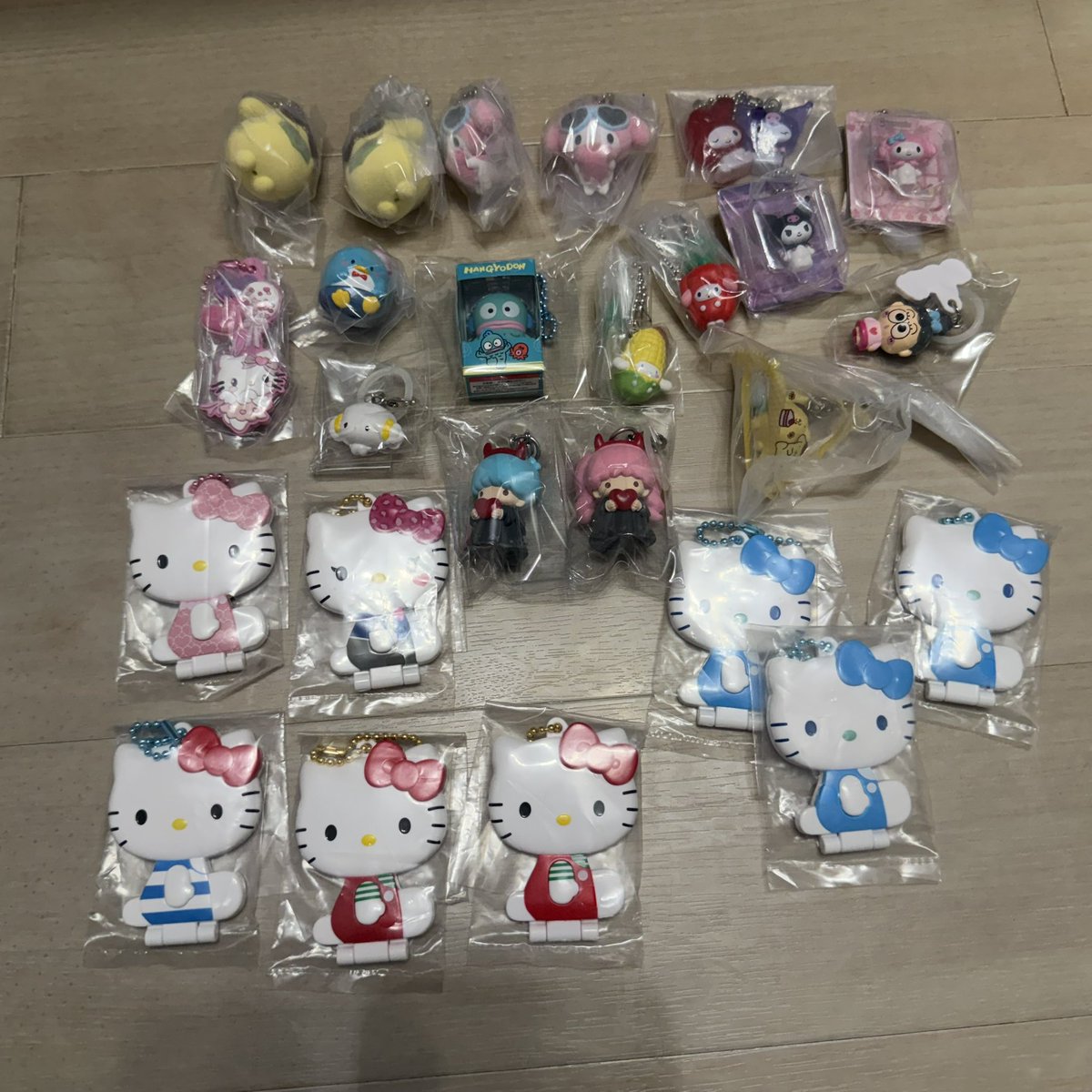 im___rika's tweet photo. 🎀　ガチャガチャ　譲渡

譲　画像参照

求　定価＋送料

お迎えしてくださる方を探しております、、、
気軽にコメントお待ちしております🦢♡ https://t.co/EB17rObH23
