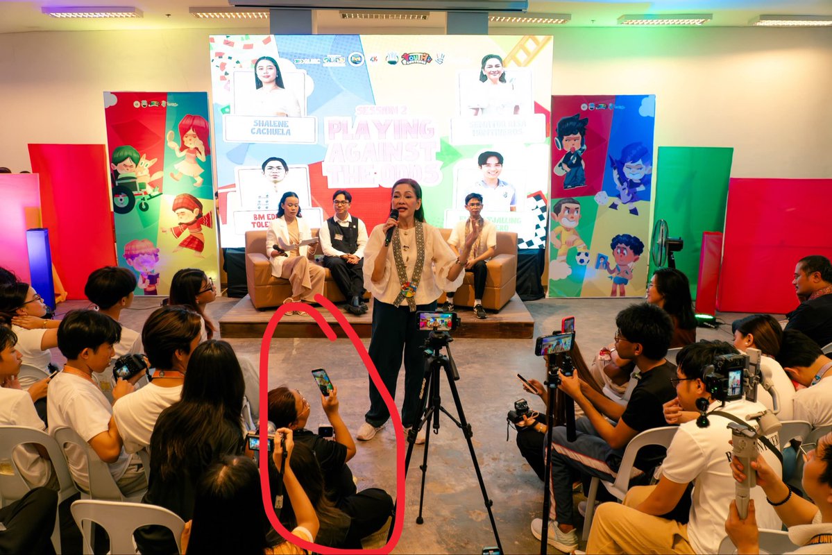 y0uJess's tweet photo. So this is how I got those pictures…
🤣😂 https://t.co/huImBKlNiZ