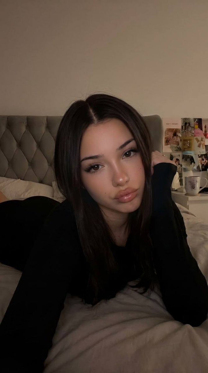 calmanmuratali8's tweet photo. 18f single, who will accept some pics (not selling)? 

guys only🫦 https://t.co/X9Mm5MzrGX