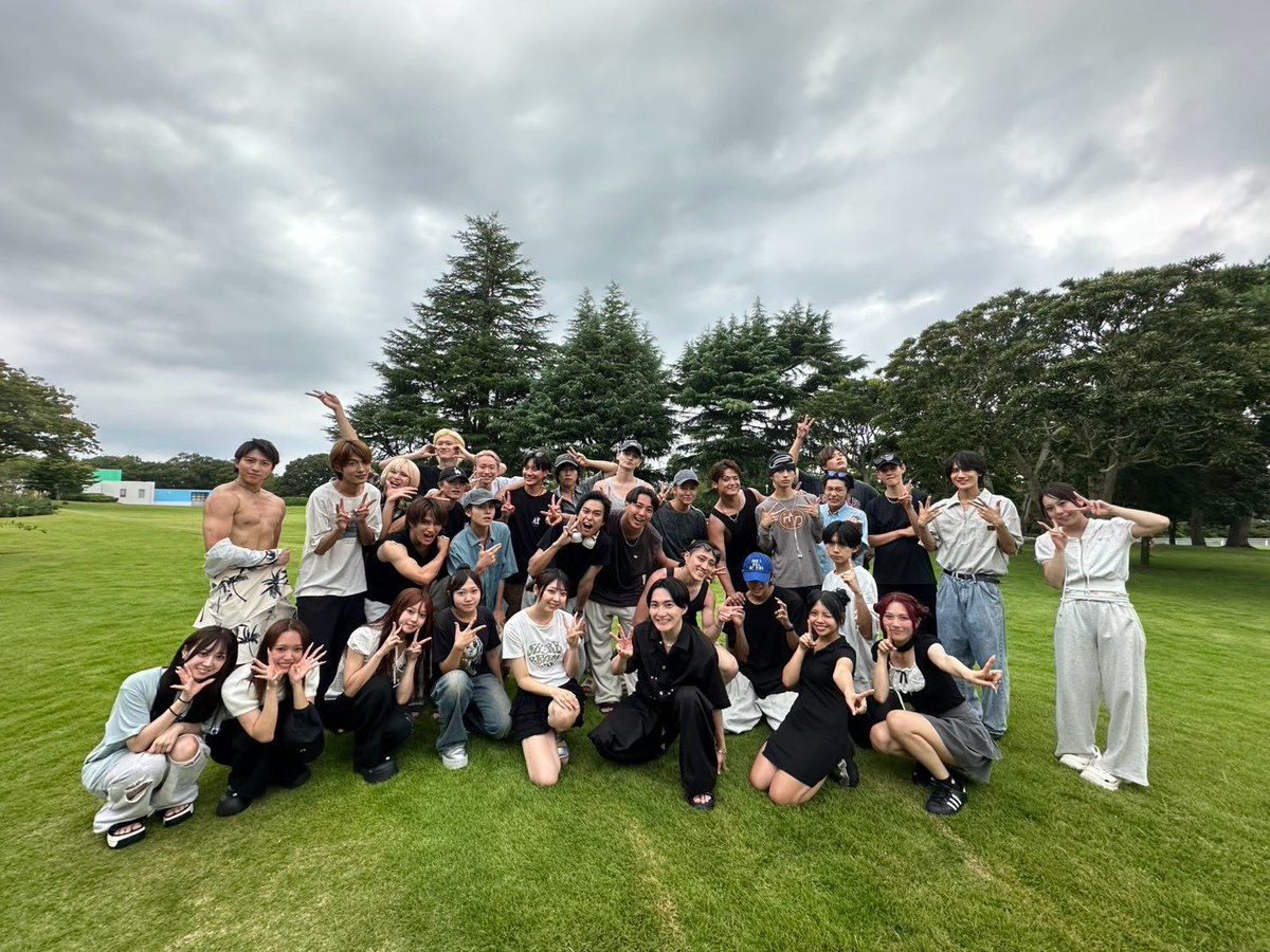 kyasmil_'s tweet photo. スプラッシュライブありがとうございました😭😭😭💕
本当にこの日が待ちどうしかった
私水大好きだから楽しすぎたのみんなと友達みたいになれるの最高だし、
でもね夏って大きいイベント多いから寂しくなっちゃう事もあって、でもそれが尊いなとも思ったりして感情忙しかった🥹！
みんなもこう思ったりする？🥲
夏は楽しいけどなんか切なくてそんな所がすきです🌺
みんなありがとうだいすき！
 #特撮がるず #ヤツルギ12 #ヤツルギ魂
