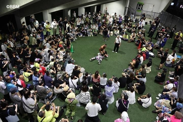 shupromobile's tweet photo. 【週刊プロレスmobile】雨と雷の影響で急きょ路上プロレスに！光留は復帰を目指すことを誓う…佐藤光留自主興行 富士通スタジアム川崎詳報
https://t.co/WYu1Lkx1LF
#週プロモバイル　#変態川崎 https://t.co/89h1XR9U9q