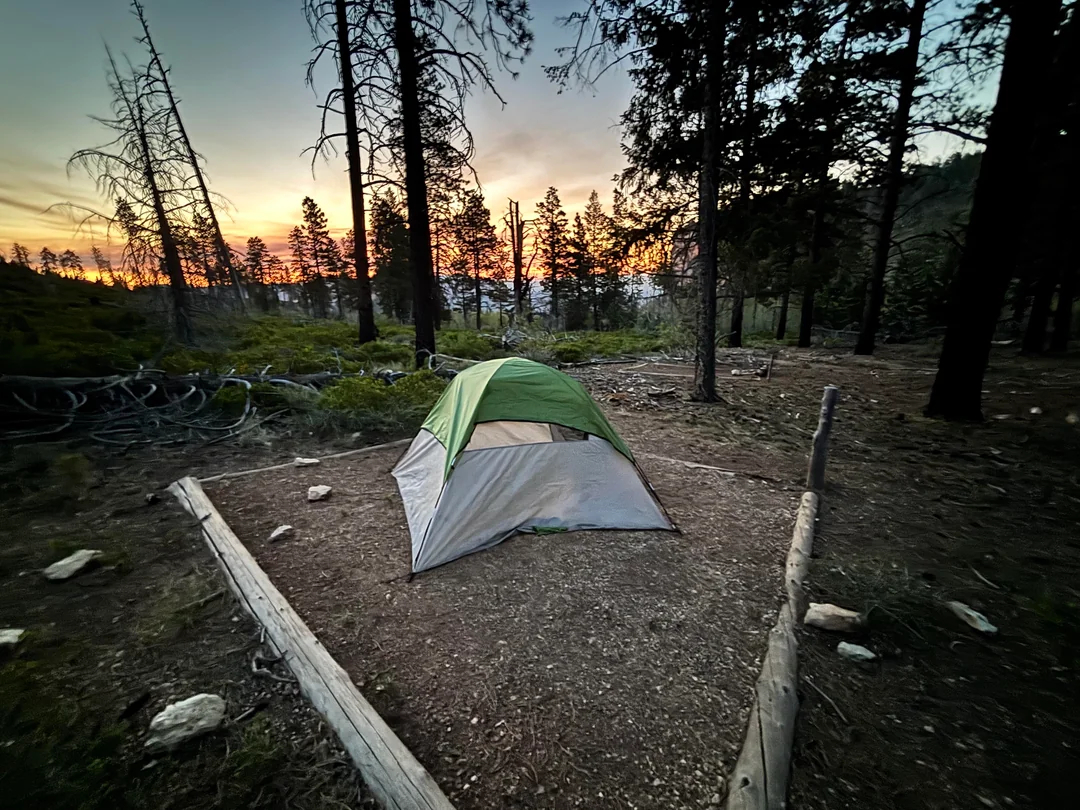 Tarnphatphit36's tweet photo. The best cycling gear is a heart that wants to explore. https://t.co/PEzlM8hy1J