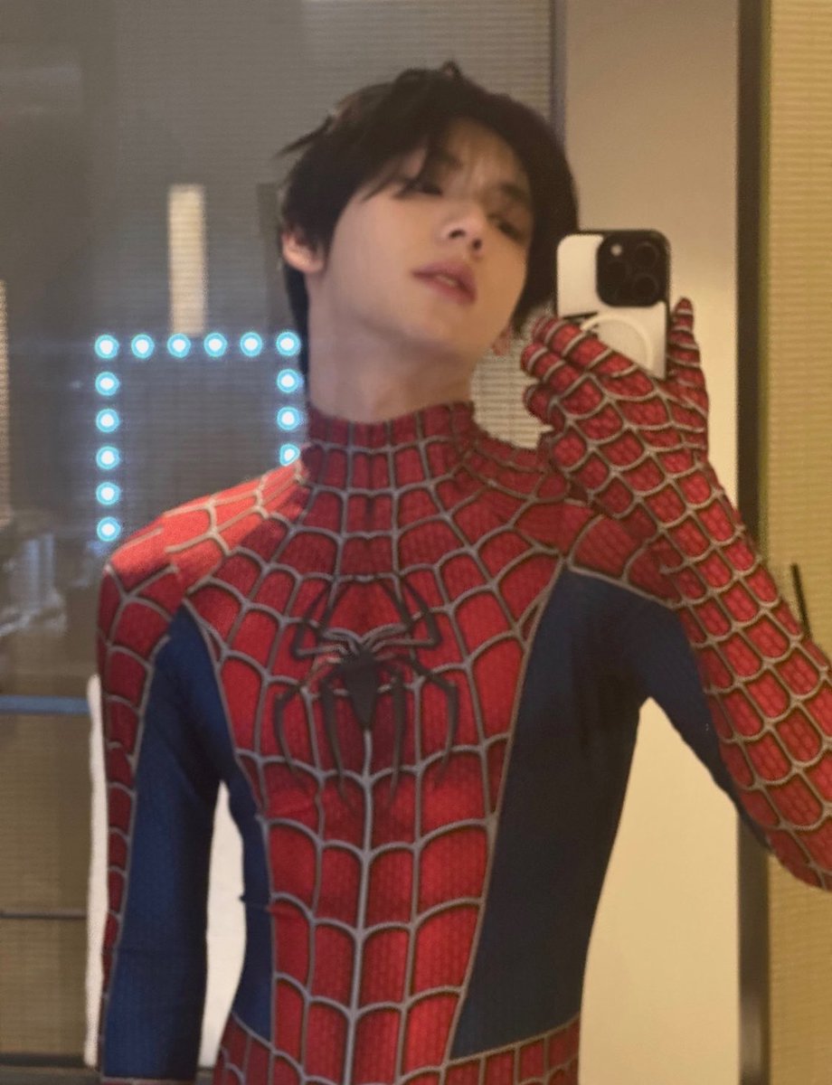 euphrosez's tweet photo. oh im NOT normal about this guy. https://t.co/ttBDY6QtT6