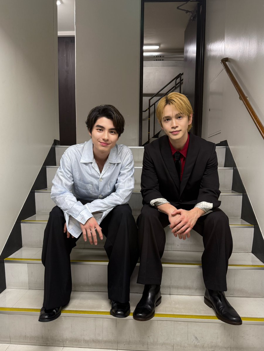 youroli0804's tweet photo. Jack Frost crumbs in the big year 2026 😭
This time Kyoya is the MC of Kosuke's Fan Event.
bfs for life fr 😭

2025: Kosuke as MC for Kyoya FM
2024: Kosuke as MC for Kyoya Christmas Event
2024: Costarring https://t.co/zauWdP1NZk