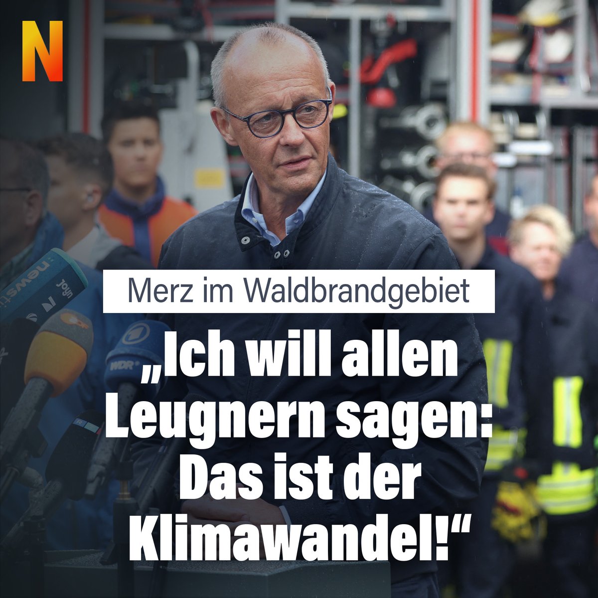 niusde_'s tweet photo. Es war der erste öffentliche Termin von Bundeskanzler Friedrich Merz nach seinem Sommerurlaub: Dabei meldete sich Merz direkt mit einer grünen Wahlkampfrede zurück:
https://t.co/1tcjHsIHHZ https://t.co/C2bZdDarxx