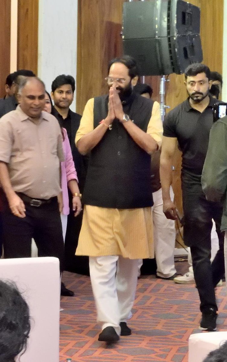 UttamINC's tweet photo. Irrigation and Civil Supplies Minister N. Uttam Kumar Reddy delivering the keynote address at the Global Business Excellence and Leadership Conclave 2026 at ITC Kohenur, Hyderabad, on Saturday. He invited global investors to “Come to Telangana, Invest in Telangana and Innovate in Telangana,” highlighting the State’s expanding investment opportunities.

 P Anil Kumar, Photo Journalist